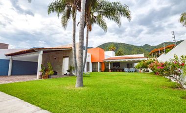 Distinguida y elegante residencia en la floresta, Ajijic