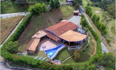 Venta de Finca dentro de Parcelación, Copacabana, Antioquia.