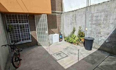 Bonita casa en Privada 3 Pisos