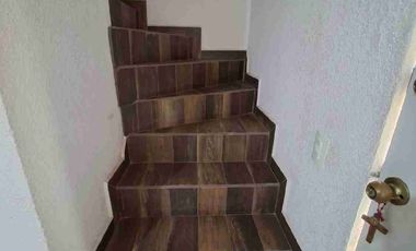 Bonita casa en Privada 3 Pisos