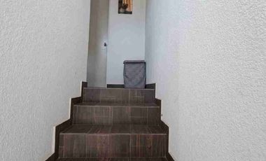 Bonita casa en Privada 3 Pisos