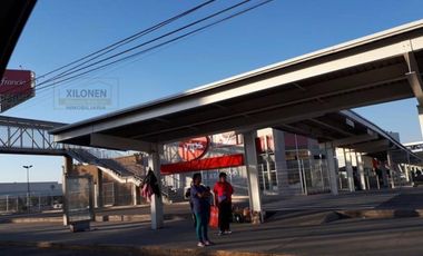 Terreno En Venta en Zumpango Edo. Méx. de OPORTUNIDAD con tres vialidades. Frente a la plaza comercial Town Center. Uso de suelo amplio: CRU CORREDOR