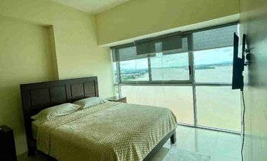 Suite Amoblada en Venta, con vista al río en Riverfront , Puerto Santana