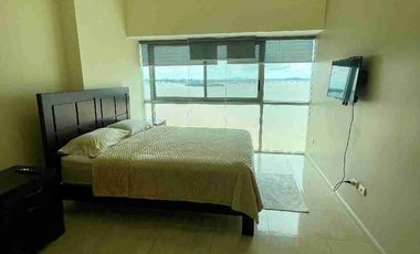 Suite Amoblada en Venta, con vista al río en Riverfront , Puerto Santana
