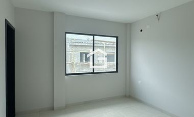 Casa en Venta, Modelo Ciprés, Urbanización Arboleia, Machala