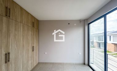 Casa en Venta, Modelo Ciprés, Urbanización Arboleia, Machala
