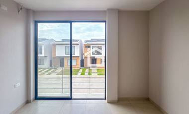 Casa en Venta, Modelo Ciprés, Urbanización Arboleia, Machala