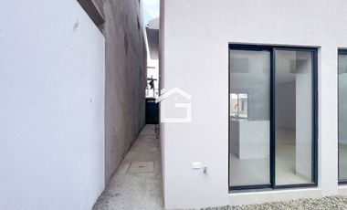 Casa en Venta, Modelo Ciprés, Urbanización Arboleia, Machala