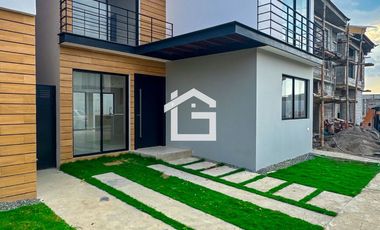 Casa en Venta, Modelo Ciprés, Urbanización Arboleia, Machala