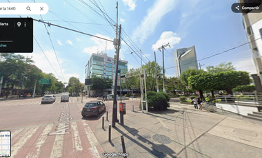 EDIFICIO DE OPORTUNIDAD, HOTEL, CONSULTORIOS, DEPTOS. TU POR EL USO PRECIO DE REMATE $278'375,0000 PRECIO POR TIEMPO LIMITADO AV. VALLARTA N0. 1440 GD