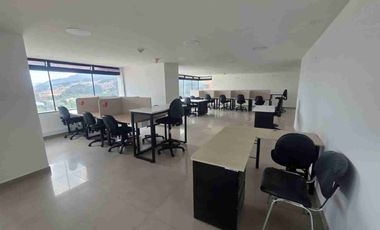 ARRIENDO OFICINA AMOBLADA EN CALLE 32 CENTRO INTERNACIONAL