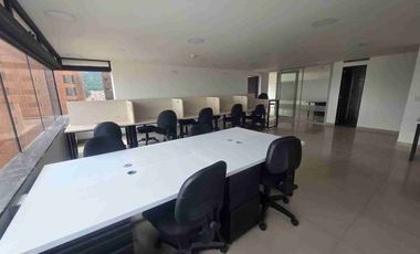 ARRIENDO OFICINA AMOBLADA EN CALLE 32 CENTRO INTERNACIONAL