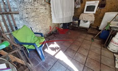 Casa Dos Pisos Solida con 2 Dormitorios, 1 Baño, Villa San Ignacio de Loyola, Comuna de Quilicura.