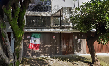 CASA EN VENTA DE REMATE BANCARIO EN COYOACAN, CDMX.