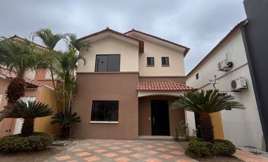 Casa de alquiler en Ciudad Celeste, Etapa Estela