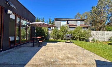 Casa En Venta Country Huelén | 4d+3b+2est. | 140 M2