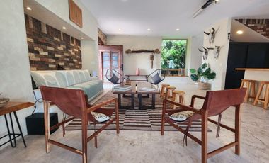 Hermosa Casa “la Cumbre” Dos Niveles, con Alberca, Jacuzzi, Chapoteadero y Jardín.