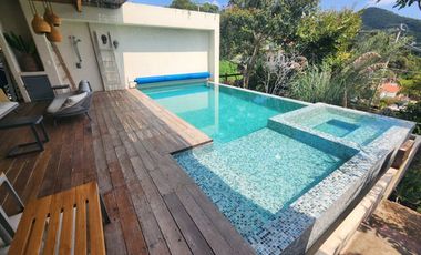 Hermosa Casa “la Cumbre” Dos Niveles, con Alberca, Jacuzzi, Chapoteadero y Jardín.