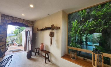 Hermosa Casa “la Cumbre” Dos Niveles, con Alberca, Jacuzzi, Chapoteadero y Jardín.