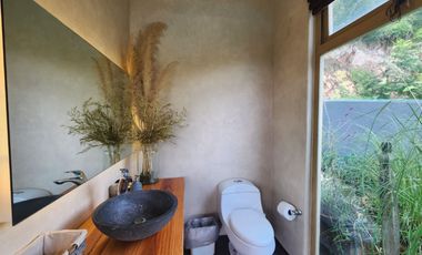 Hermosa Casa “la Cumbre” Dos Niveles, con Alberca, Jacuzzi, Chapoteadero y Jardín.