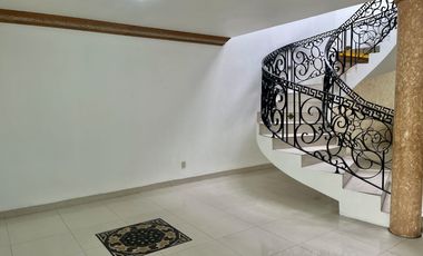 CASA EN RENTA PASEOS DEL SOL