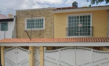 CASA EN RENTA PASEOS DEL SOL