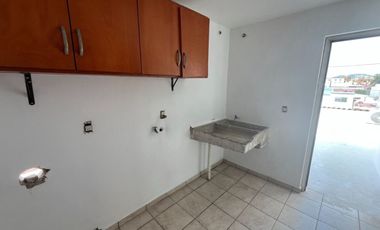 CASA EN RENTA PASEOS DEL SOL