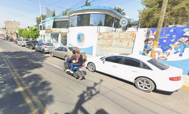 EXCELENTE LOCAL COMERCIAL EN OPORTUNIDAD LA PUEDES OCUPAR PARA OTRA FUNCION,UBICADO Avenida Joaquin Montenegro No. 71, Barrio San Martin, Tultepec, Me