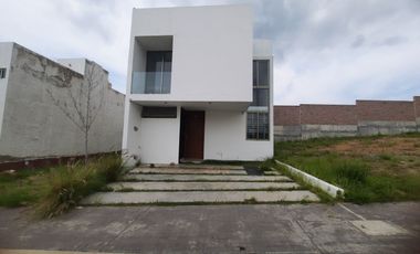 CASA EN RENTA EN SENDEROS DE MONTEVERDE COTO 5B -8