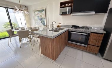 CASA EN VENTA  COTO RESIDENCIAL AL PONIENTE AGUASCALIENTES MZ