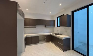 5 BEDROOMS TOWNHOUSE FOR SALE IN BF HOMES PARANAQUE CITY