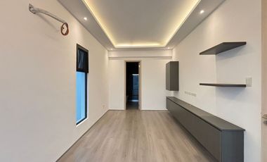 FURNISHED 5 BEDROOMS TOWNHOUSE FOR SALE IN BF HOMES PARANAQUE