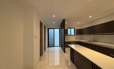 FURNISHED 5 BEDROOMS TOWNHOUSE FOR SALE IN BF HOMES PARANAQUE