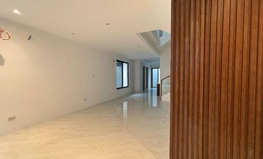 FURNISHED 5 BEDROOMS TOWNHOUSE FOR SALE IN BF HOMES PARANAQUE