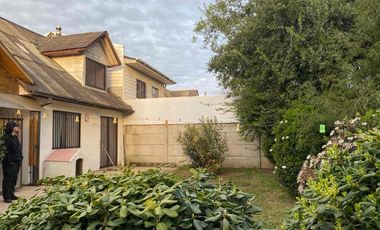 SE VENDE BONITA CASA