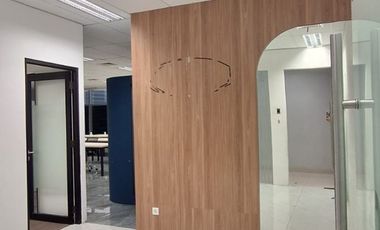 Office for Rent at RDTX Square 210 M2 Furnished Near MRT Benhil Acces