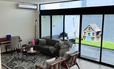 CASA EN RENTA FRACCIONAMIENTO LA RIOJA