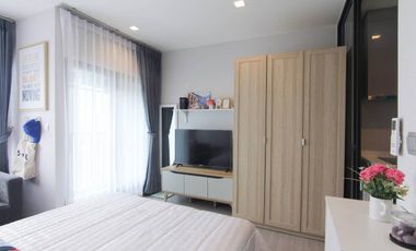 Condo for Sale: Life Sukhumvit 62