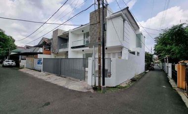 Disewakan Rumah di Tebet Timur Dalam