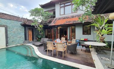 Villa Kedewatan Ubud Gianyar