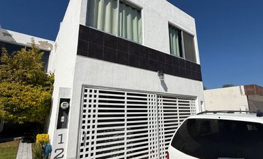 CASA EN VENTA EN SENDERO DE LOS QUETZALEZ 3 BAÑOS COMPLETOS