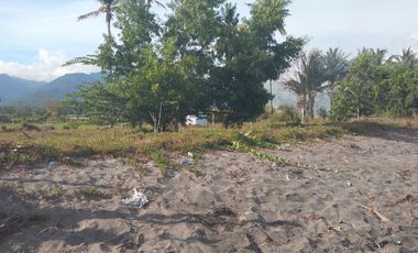 Beachfront land near Bangsal Harbor