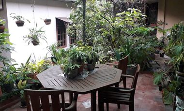 Dijual Rumah 7 Kamar Tidur  di Sukasari Bandung