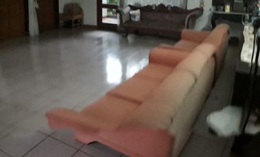 Dijual Rumah 7 Kamar Tidur  di Sukasari Bandung