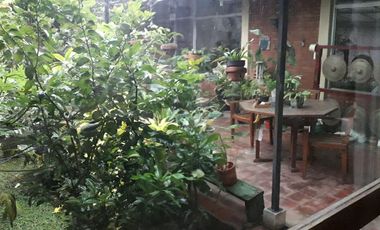 Dijual Rumah 7 Kamar Tidur  di Sukasari Bandung