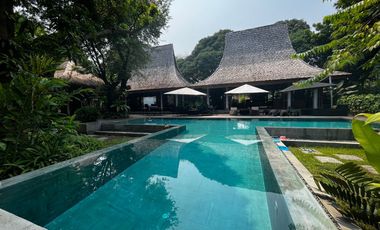 Exquisite Private Beachfront Estate with Infinity Pool – For Sale in Matuod Beach, Lian, Batangas