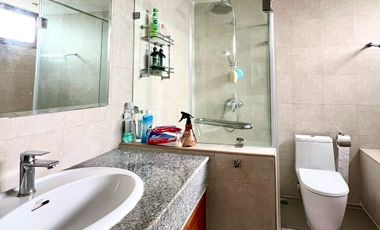 Hot Deal! Corner Mixed-use Condo – Pet Friendly with Tennis Court | For Sale: Asoke Towers