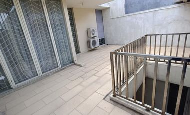 Rumah The Mansion Pakuwon Indah 2 Lantai Minimalis Semi Furnish