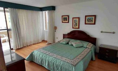 VENDO BUCARAMANGA  ALTOS DE CABECERA  CARRERA 39 AMPLIO APARTAMENTO  DE 198 METROS  exelente estado, edificio clásico administración  económica.PRECIO DE OPORTUNIDAD