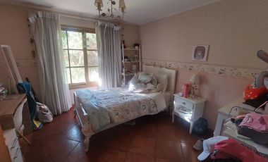 Acogedora casa en parcela en centro de Chicureo